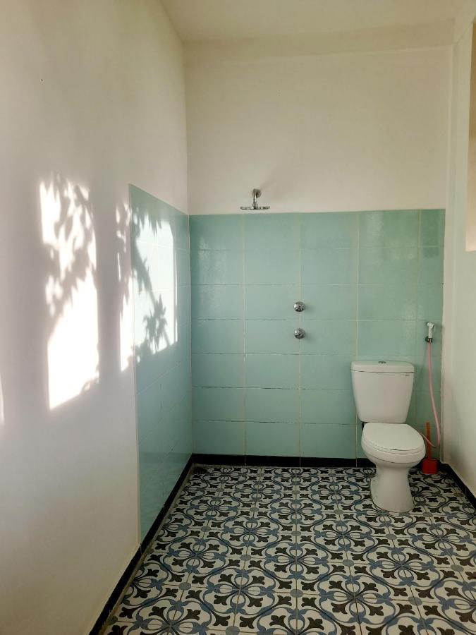 Merdeka House Maluk Kültér fotó