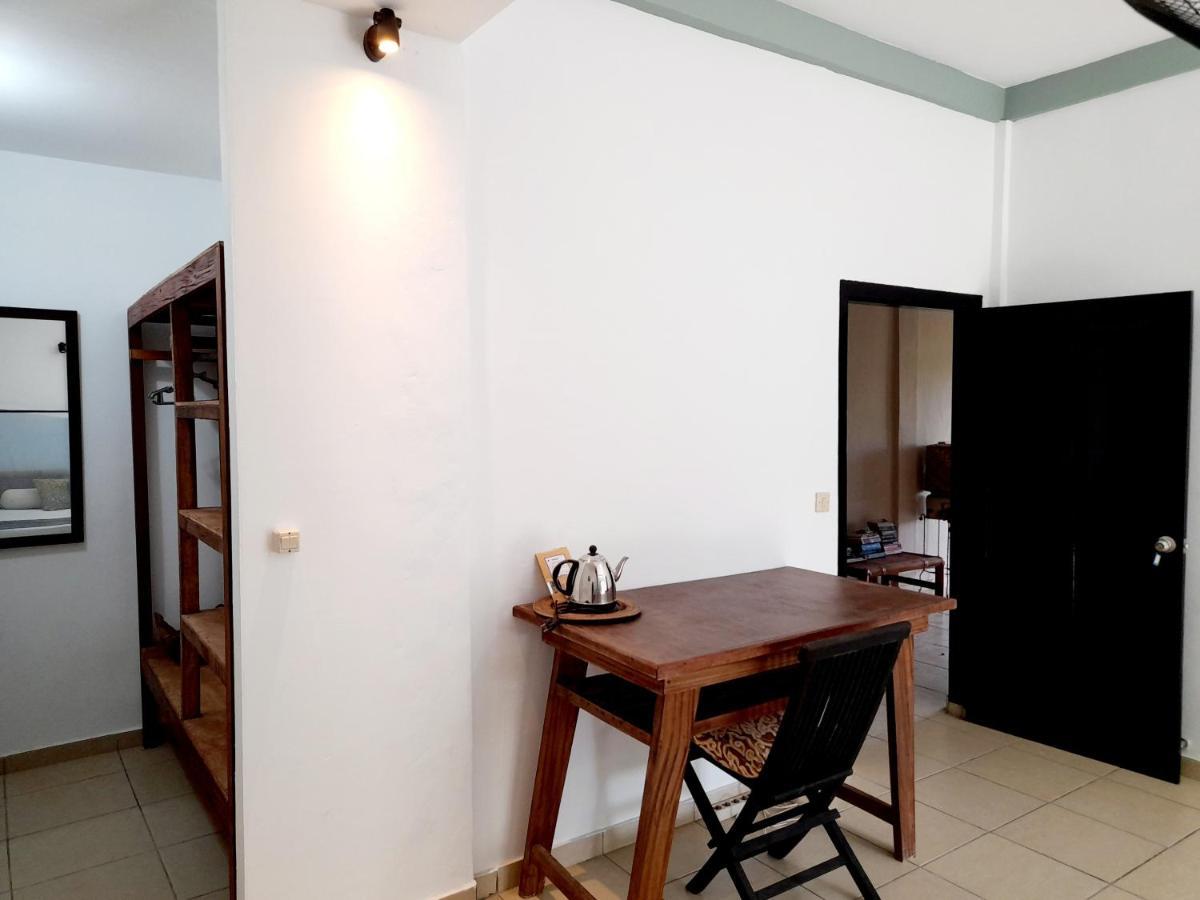 Merdeka House Maluk Kültér fotó