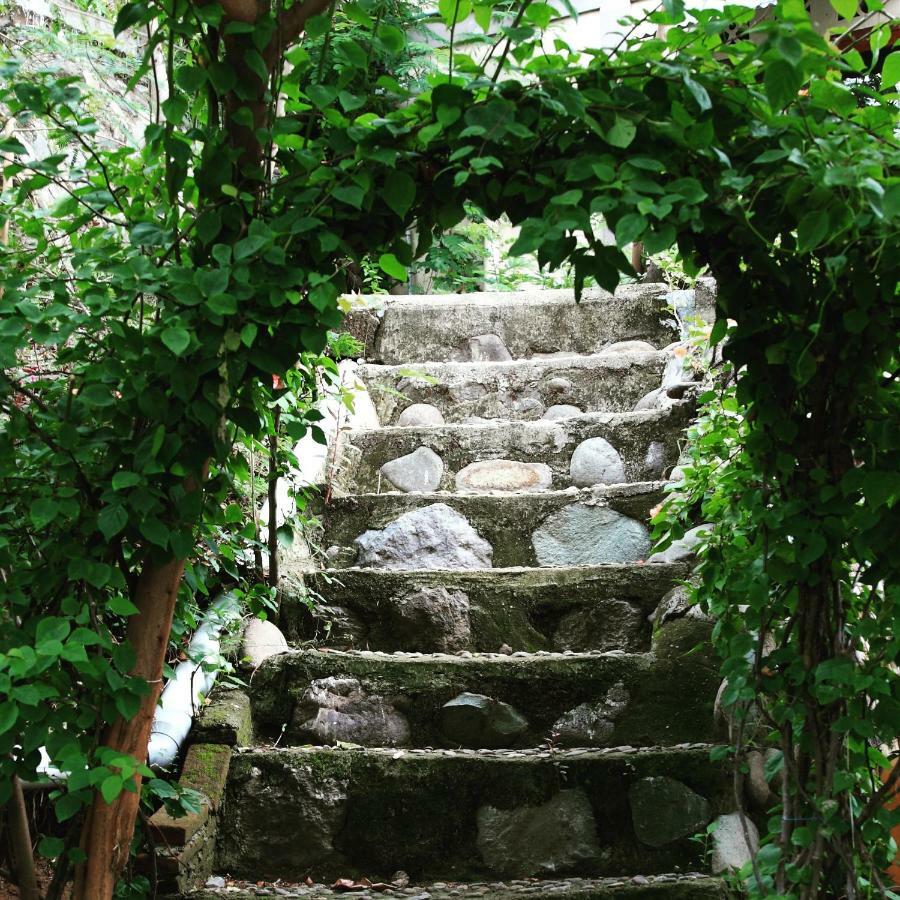 Merdeka House Maluk Kültér fotó